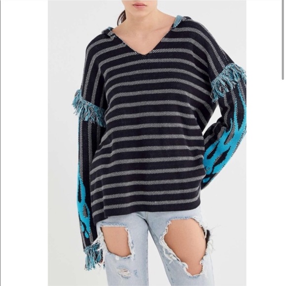 Urban Outfitters Sweaters - ▪️Urban Outfitters▪️NWOT Bayleigh Hooded Sweater